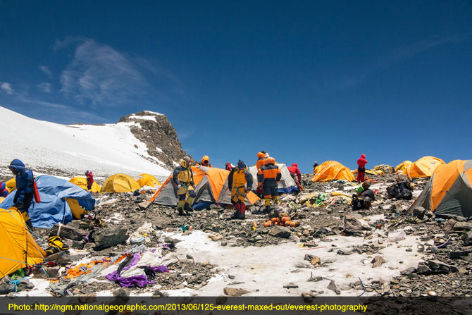 06-garbage-clutters-camp-iv-670